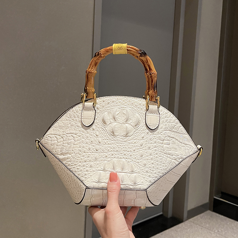 Women Bags Discount - حقيبة كروس جلد البقر للنساء ،