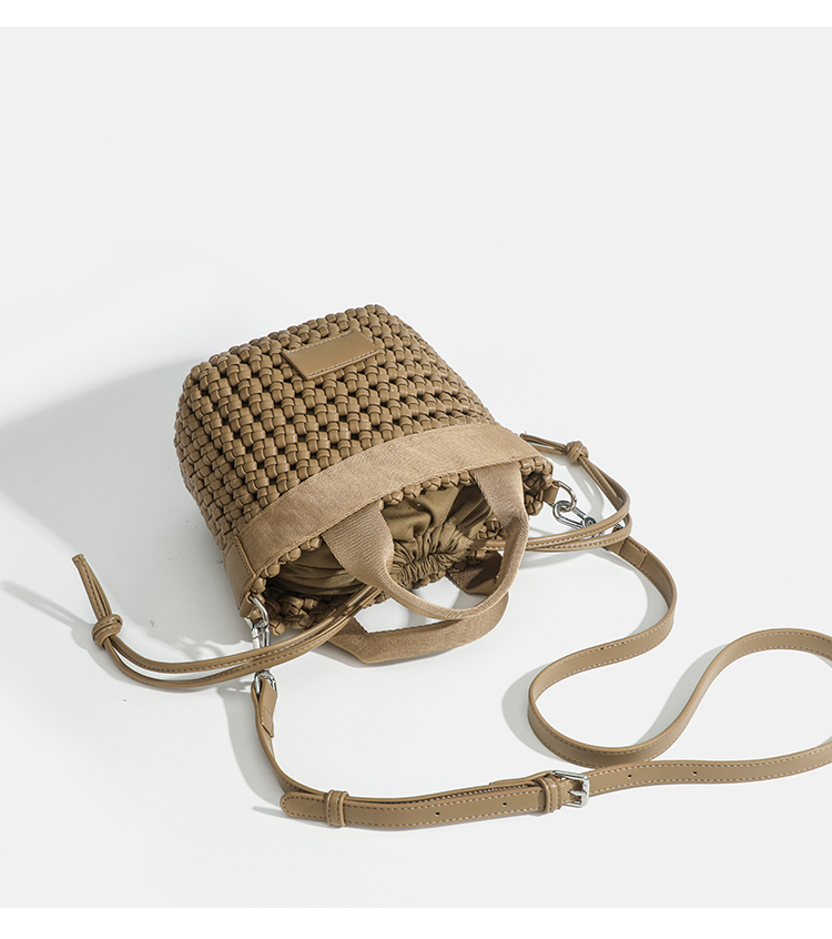 حقيبة حمل على شكل دلو مستطيلة  - مراجعة Women Bags Price وسعره