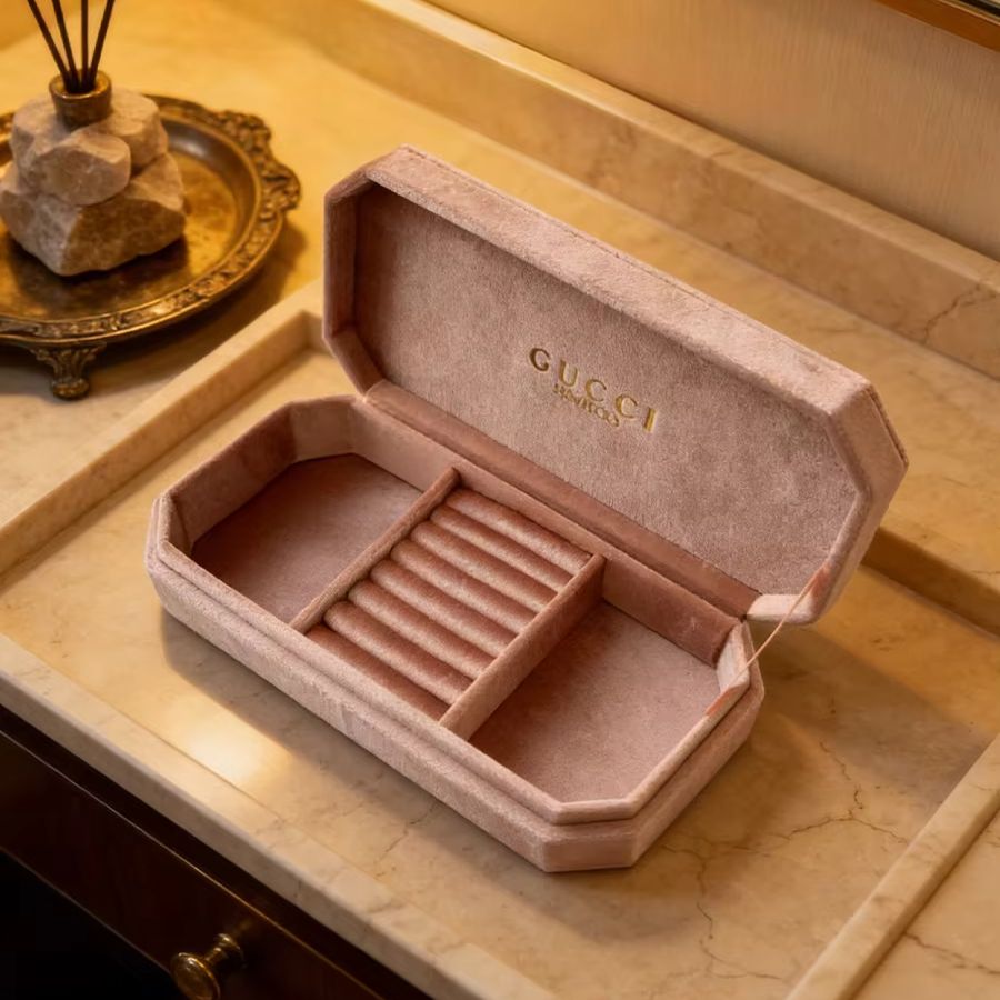 حقيبة غوتشي غوتشي المخملية ذات - مراجعة Women Bags Gucci وسعره