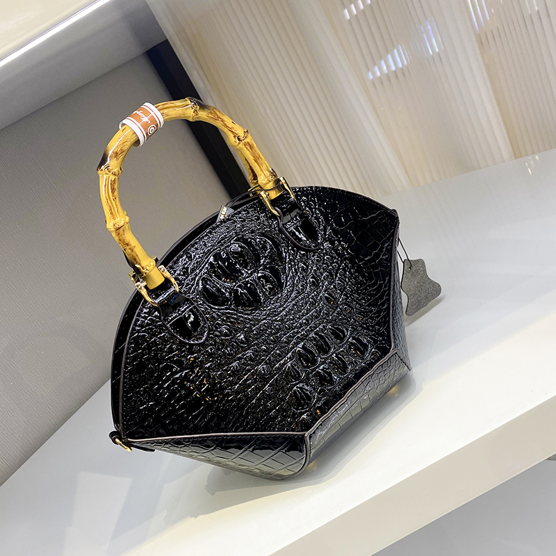 حقيبة كروس جلد البقر للنساء ،  - مراجعة Women Bags Discount وسعره